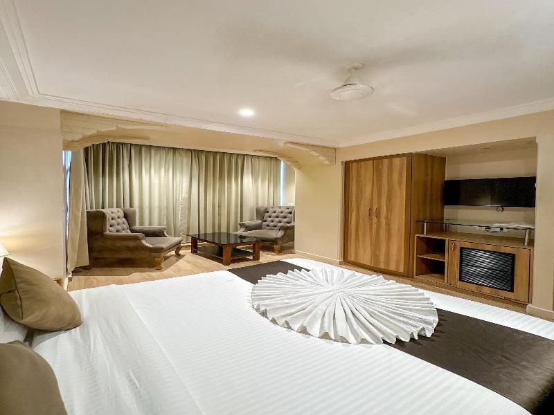 Gulf Hotel image