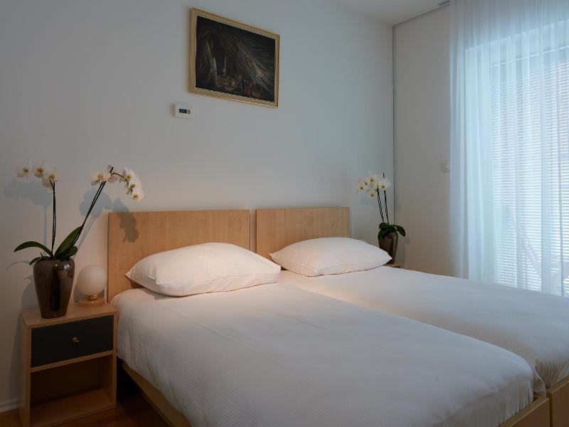 Postojna Cave Rooms & Apartments Proteus image