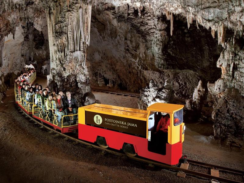Postojna Cave Rooms & Apartments Proteus image