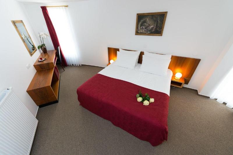 Postojna Cave Rooms & Apartments Proteus image