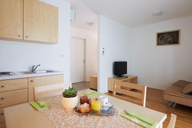 Postojna Cave Rooms & Apartments Proteus image