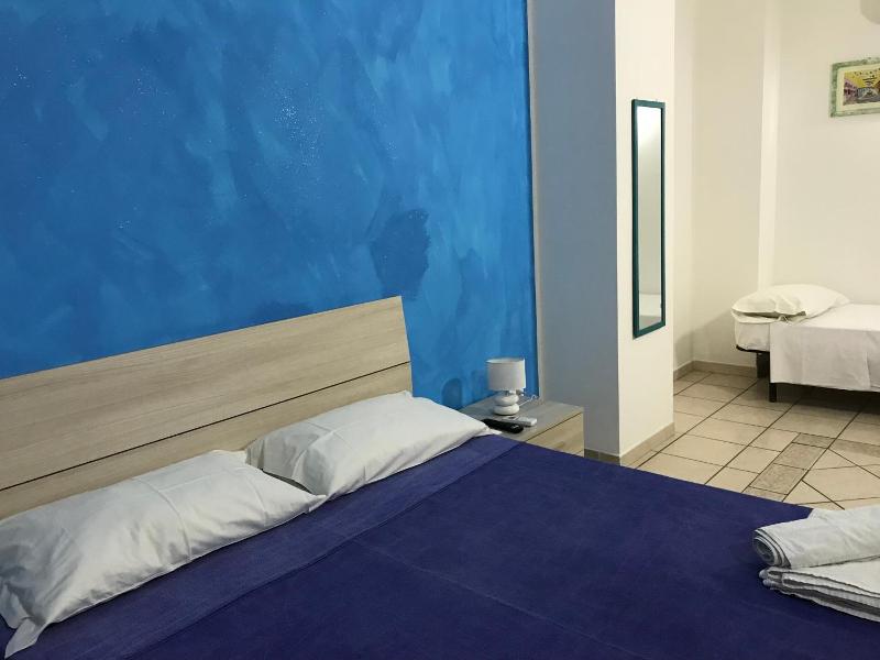 Acquarium  Tropea image