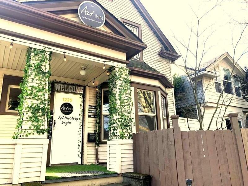 The Art Inn Seattle image