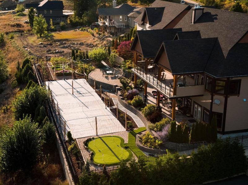 Kootenay Wild, Balfour