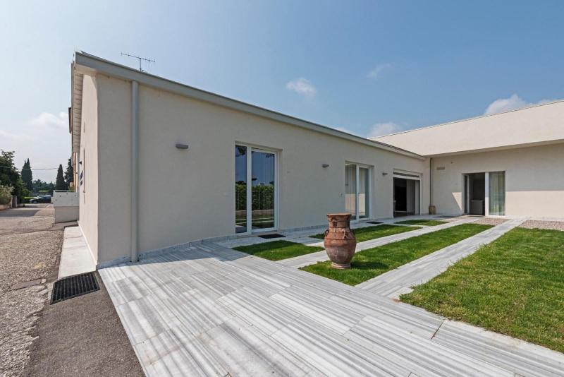 Garda Guest House image