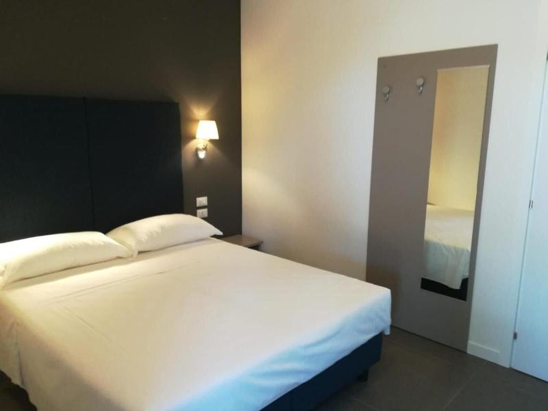 Garda Guest House image