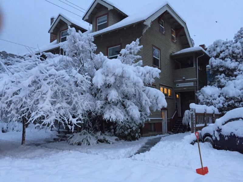 Portland International Guesthouse image