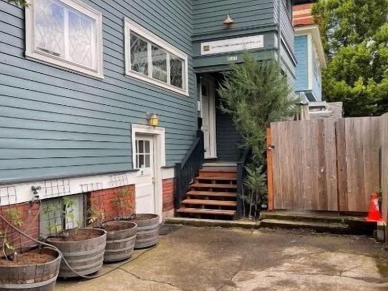 Portland International Guesthouse image
