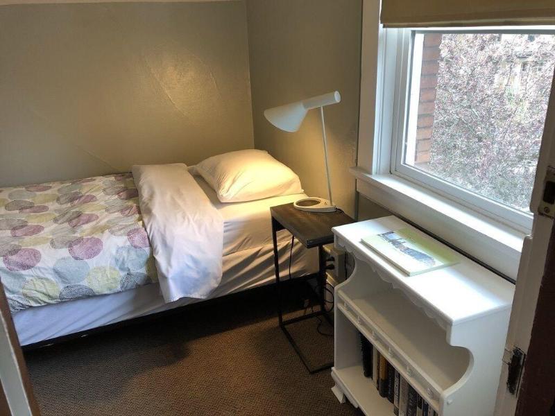Portland International Guesthouse image
