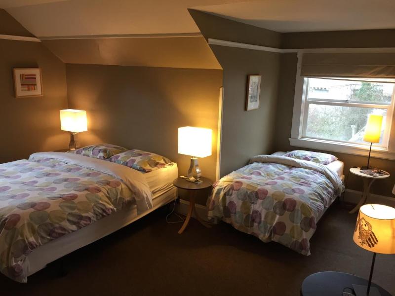 Portland International Guesthouse image