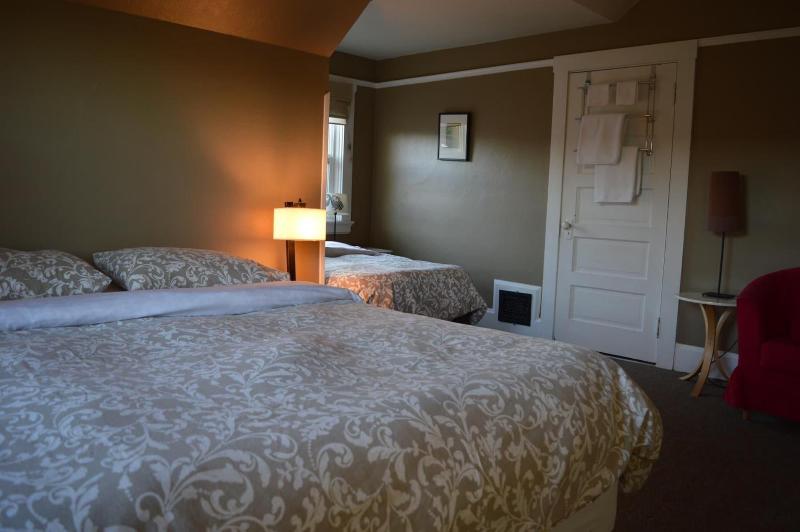 Portland International Guesthouse image