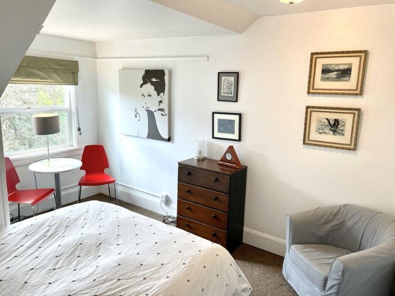 Portland International Guesthouse image