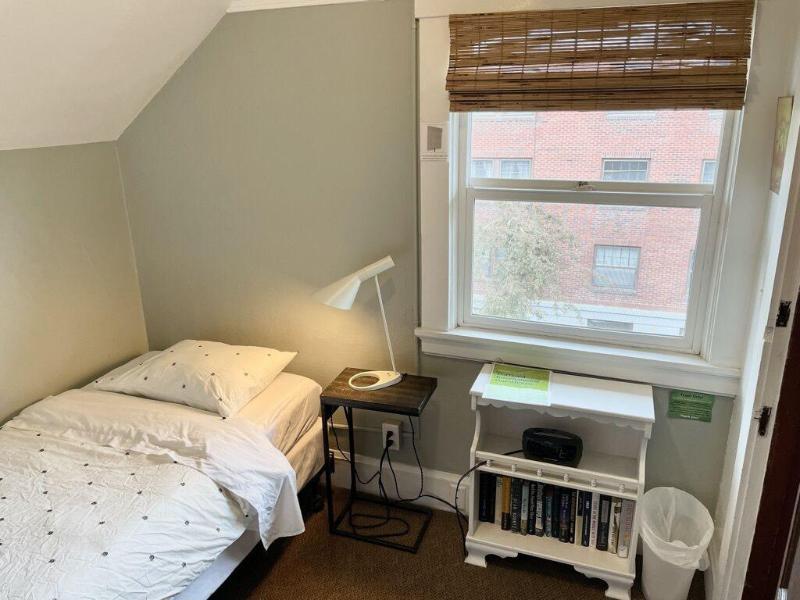 Portland International Guesthouse image