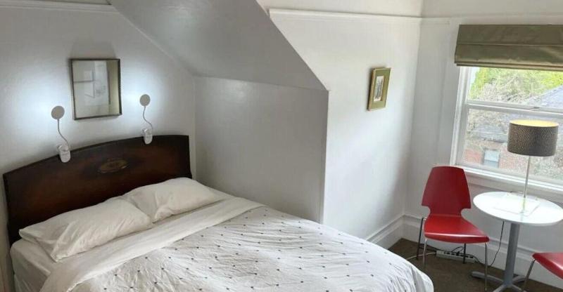 Portland International Guesthouse image