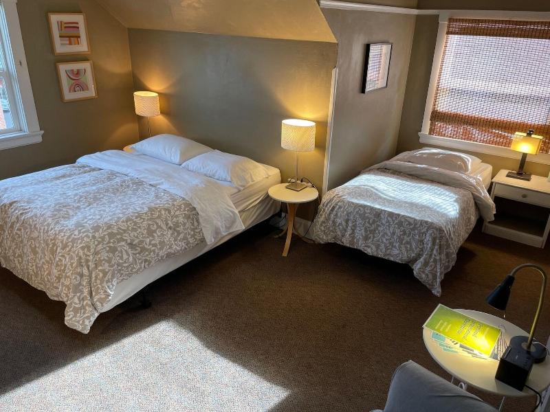 Portland International Guesthouse image