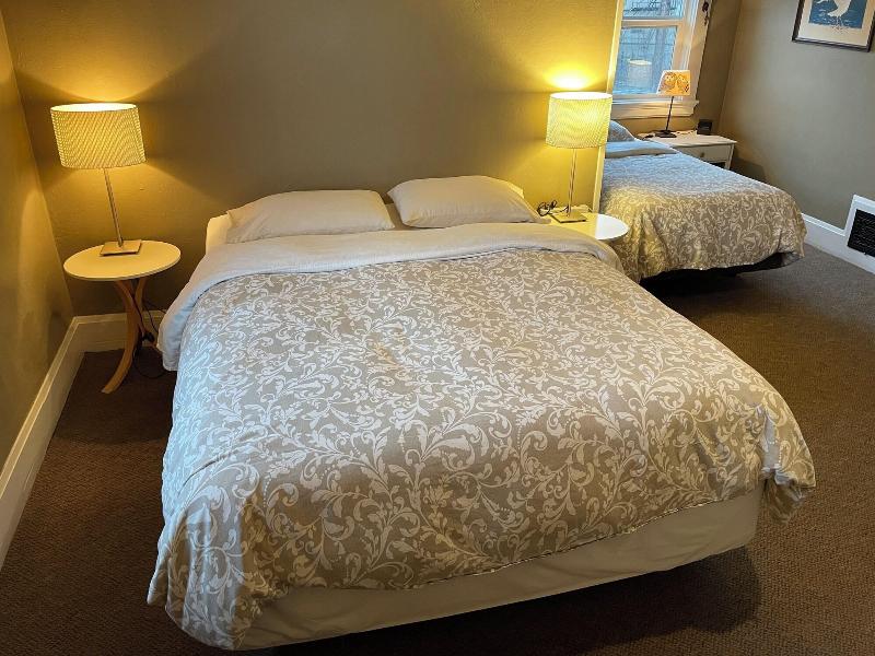 Portland International Guesthouse image
