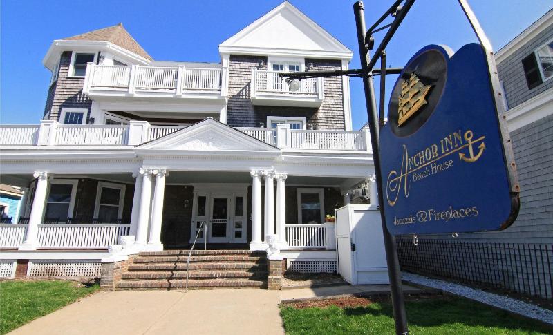 Anchor Inn Beach House — photo 2