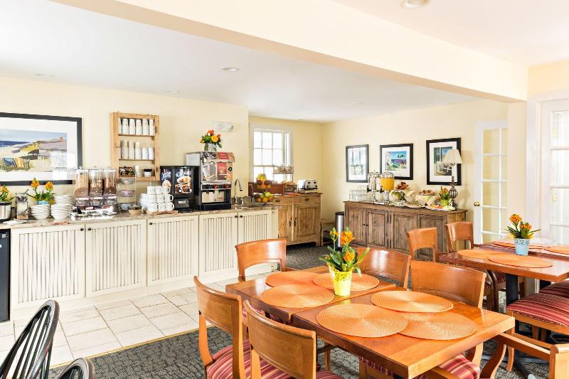 Brass Key Guesthouse - Adults Only