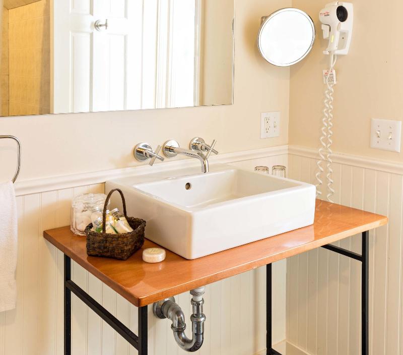 Brass Key Guesthouse - Adults Only 3