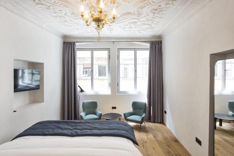 Goldenstern Townhouse image