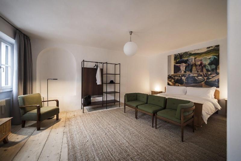 Goldenstern Townhouse image