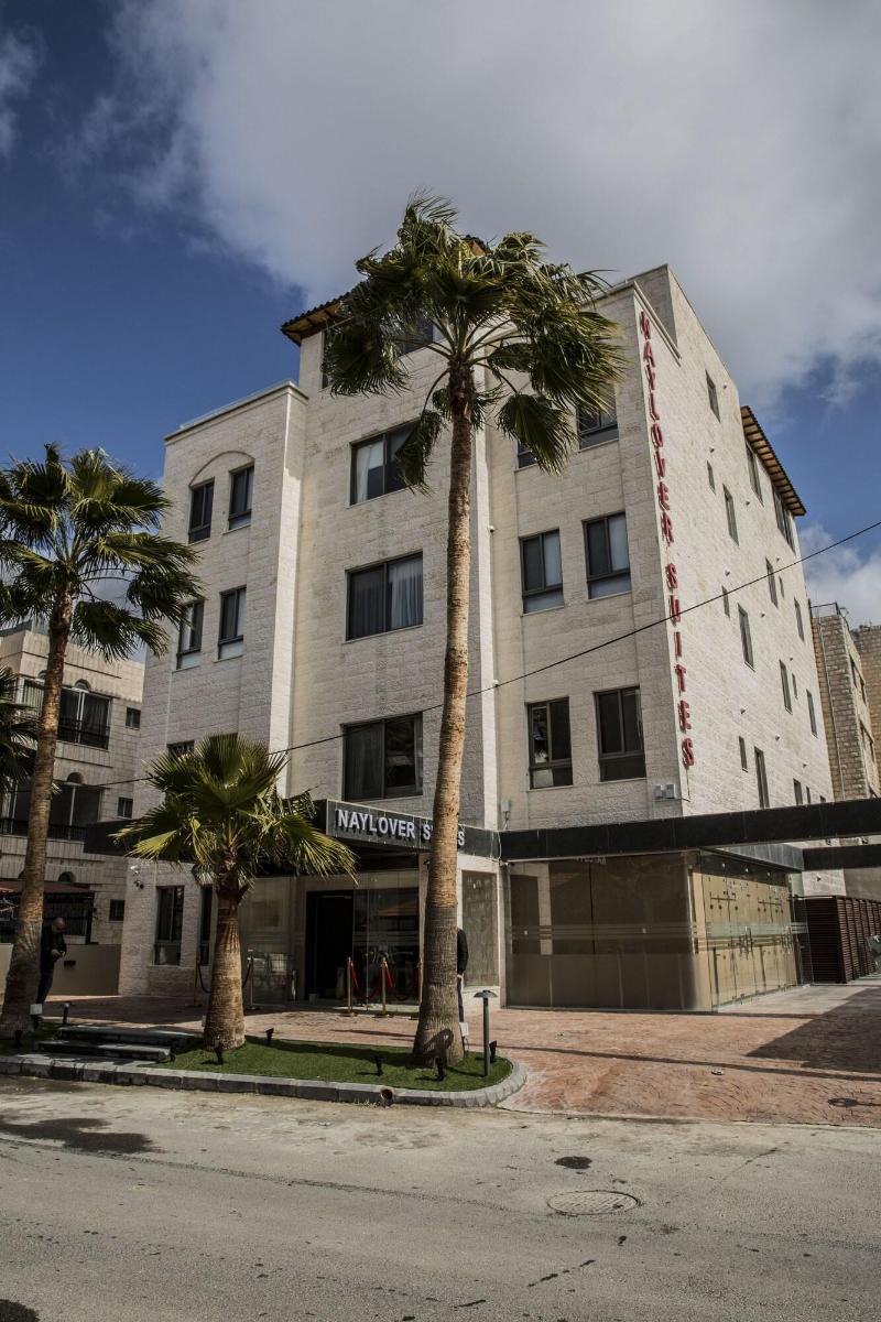Naylover Hotel Suites image