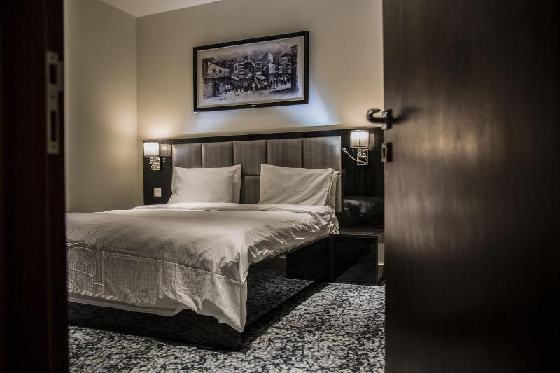 Naylover Hotel Suites image