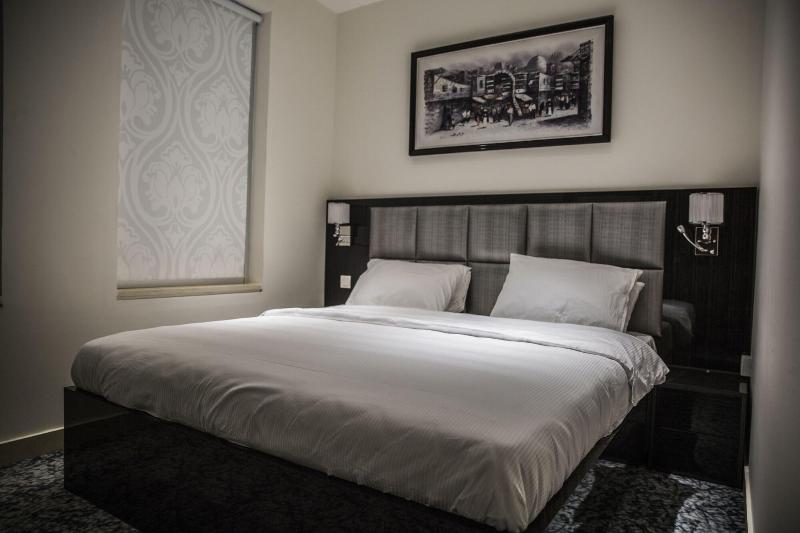 Naylover Hotel Suites image
