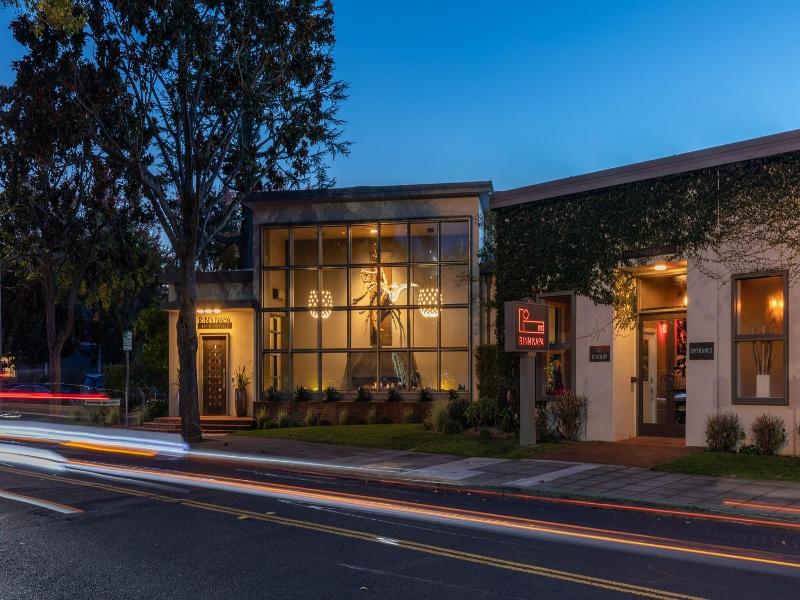 R Inn Napa image