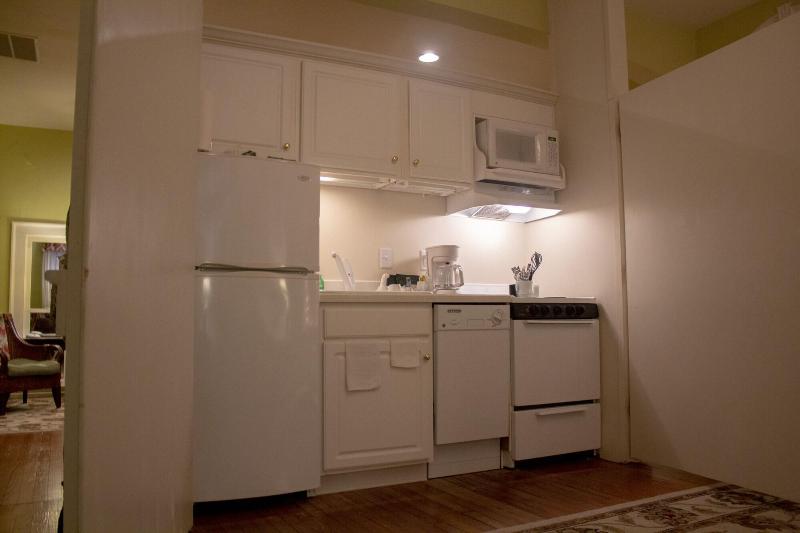 Inn At Lincoln Square image