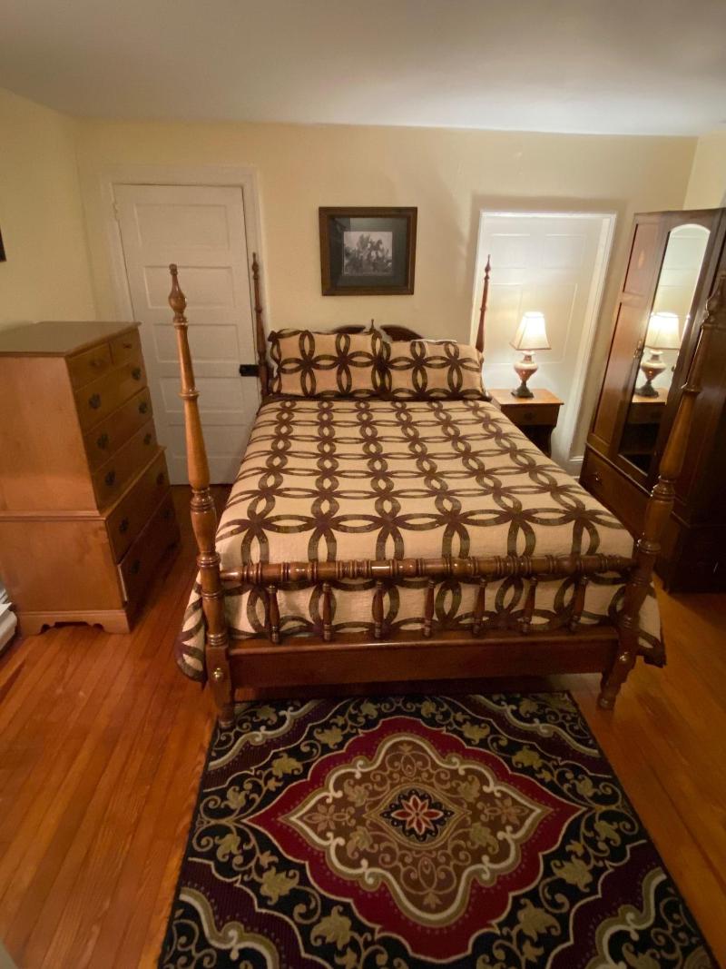 Inn At Lincoln Square image