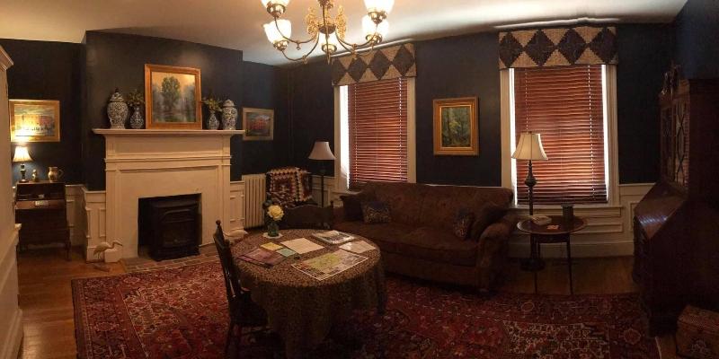 Inn At Lincoln Square image