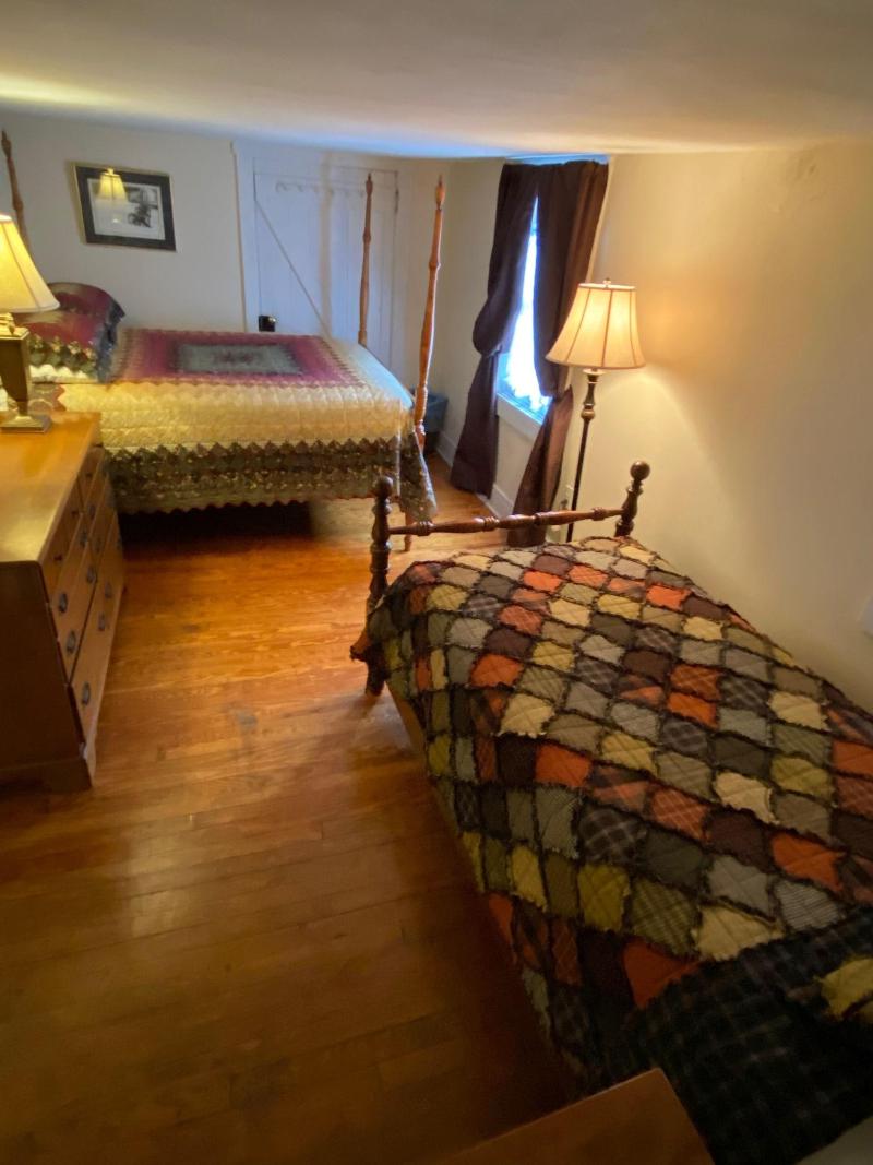 Inn At Lincoln Square image