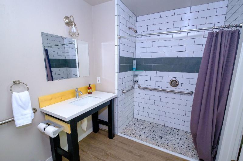 Eastside Guesthouse image