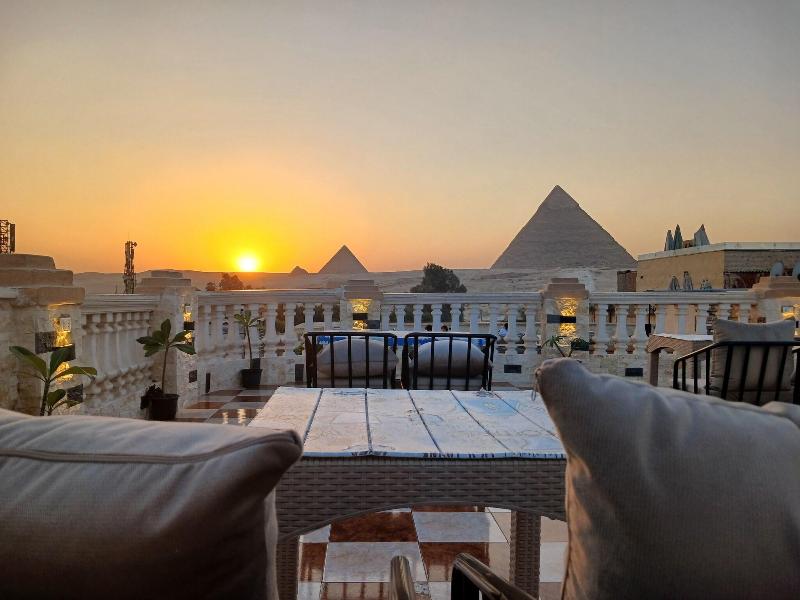 Royal Pyramids Inn image
