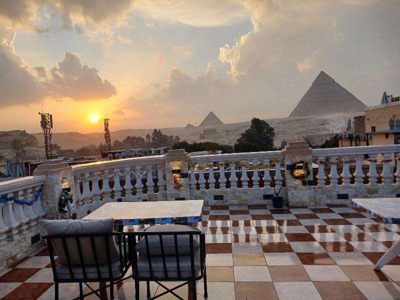 Royal Pyramids Inn image