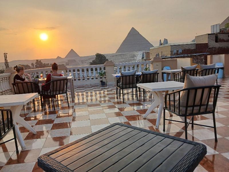 Royal Pyramids Inn image