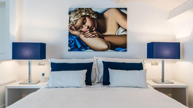 Cafe Bleu Relais image