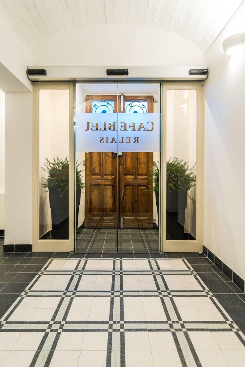 Cafe Bleu Relais image