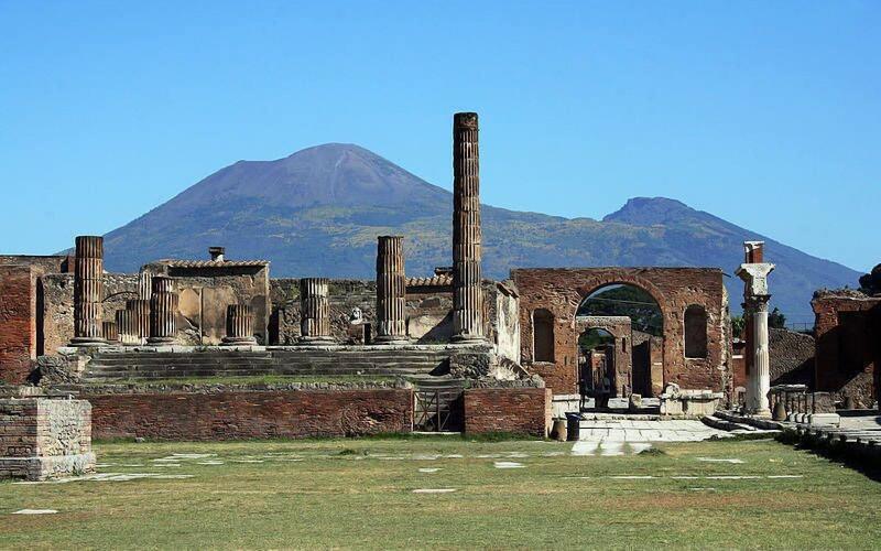 Napoli Squares Suites image