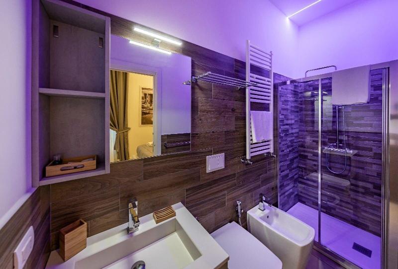 Napoli Squares Suites image