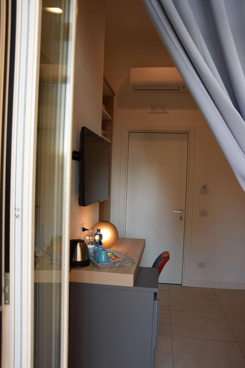 Napoli Squares Suites image