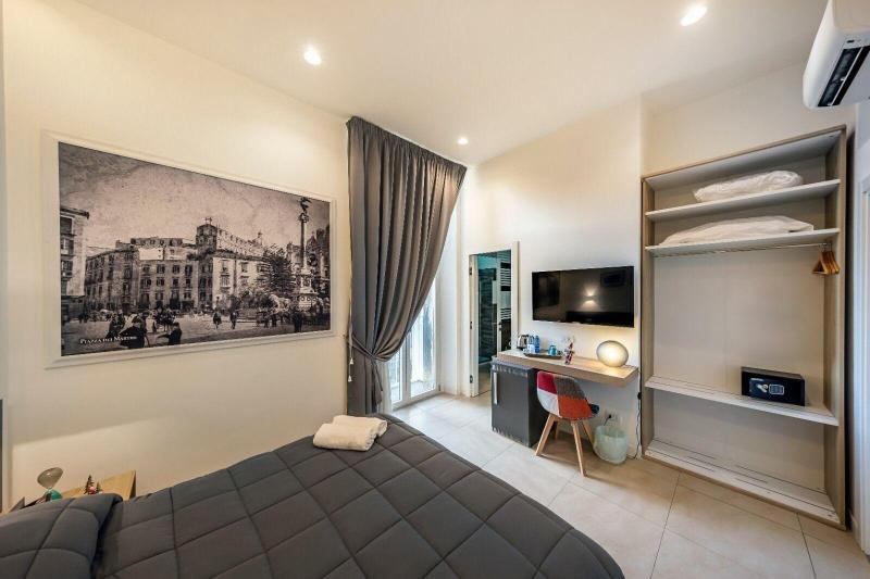 Napoli Squares Suites image