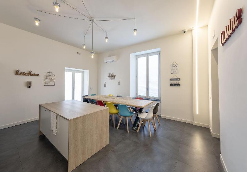 Napoli Squares Suites image