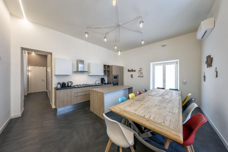 Napoli Squares Suites image