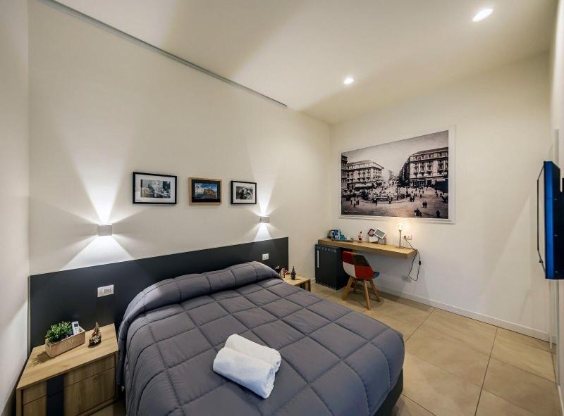 Napoli Squares Suites image