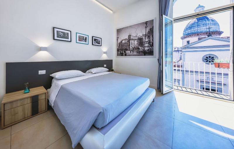 Napoli Squares Suites image