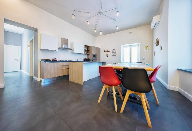 Napoli Squares Suites image