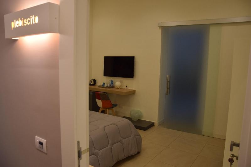 Napoli Squares Suites image