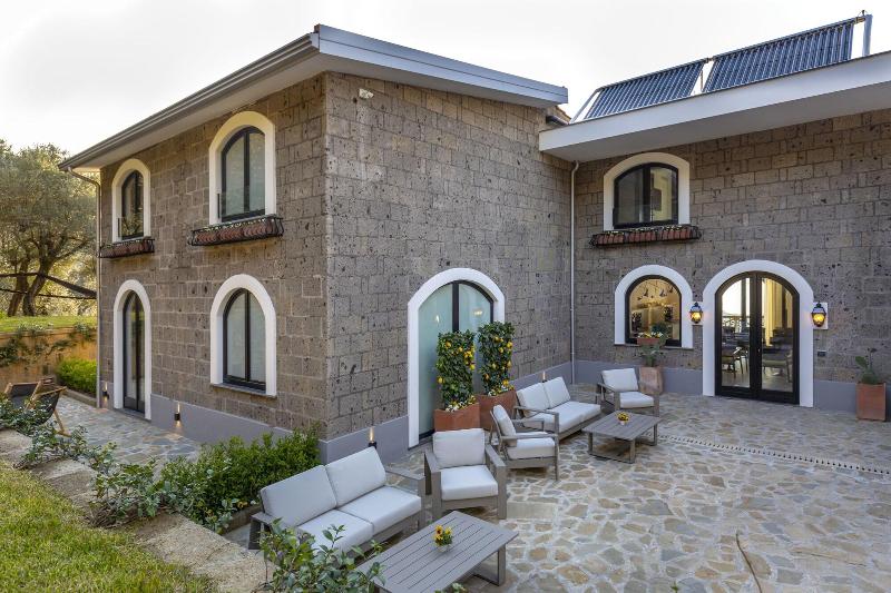 Maison Bon Bon image